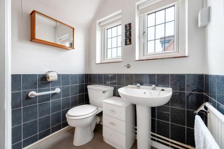 2 bedroom Detached house for sale in Burley Road, Oakham