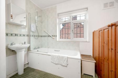 2 bedroom Detached house for sale in Burley Road, Oakham