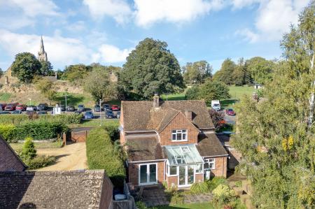 2 bedroom Detached house for sale in Burley Road, Oakham