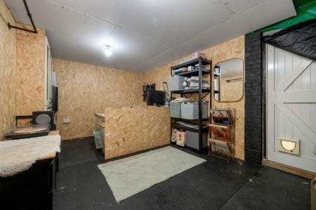 4 bedroom Detached house for sale in Foxfield Way, Oakham