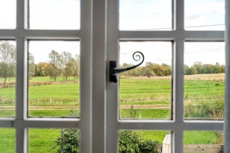 3 bedroom Character Property for sale in Stapleford Road, Stapleford