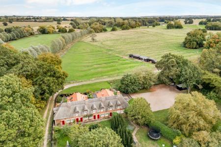 3 bedroom Character Property for sale in Stapleford Road, Stapleford