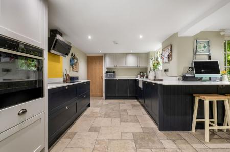 3 bedroom Character Property for sale in Stapleford Road, Stapleford