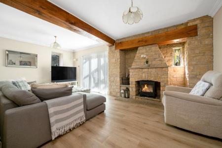 4 bedroom Detached house to let in Willow Close, Whissendine, LE15
