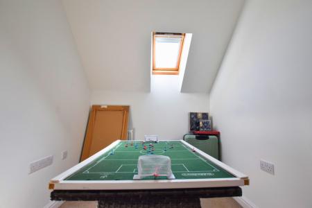 4 bedroom Terraced House to let in Stud Road, Barleythorpe, LE15