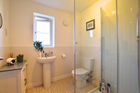 4 bedroom Terraced House to let in Stud Road, Barleythorpe, LE15