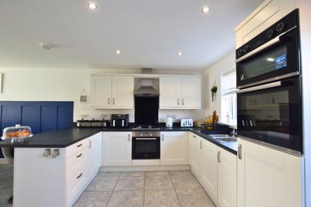 4 bedroom Terraced House to let in Stud Road, Barleythorpe, LE15