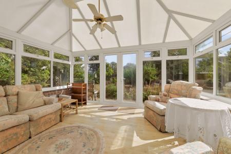 4 bedroom Bungalow for sale in Debdale, Cottesmore