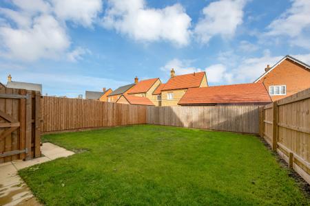 3 bedroom Semi-detached house for sale in Thicket Close, Oakham