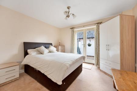 2 bedroom Flat for sale in Lodge Stables, Burley Road, Oakham