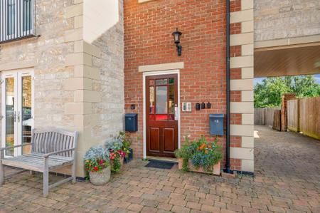 2 bedroom Flat for sale in Lodge Stables, Burley Road, Oakham