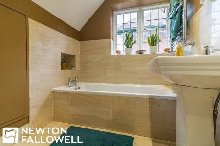 5 bedroom Detached house for sale in Hallcroft Road, Retford, DN22