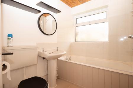 2 bedroom Bungalow for sale in High Street, Everton, DN10