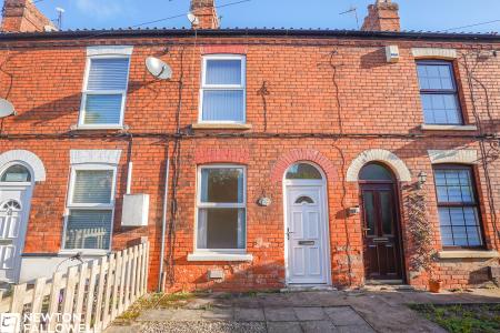 2 bedroom Terraced House for sale in Hind Street, Retford, DN22