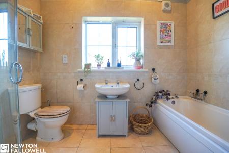 3 bedroom Detached bungalow for sale in Machin Close, Newark, NG22