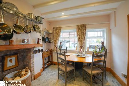 3 bedroom Detached house for sale in Main Street, Hayton, DN22
