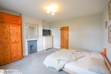 3 bedroom Detached house for sale in Main Street, Hayton, DN22