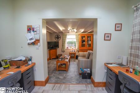 3 bedroom Detached house for sale in Main Street, Hayton, DN22