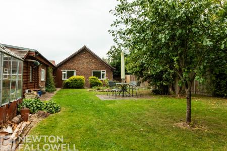 2 bedroom Bungalow for sale in Main Street, North Leverton, DN22