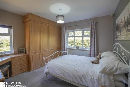 3 bedroom Detached bungalow for sale in Markham Road Askham, Newark, NG22