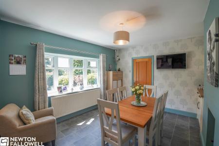 3 bedroom Detached bungalow for sale in Markham Road Askham, Newark, NG22