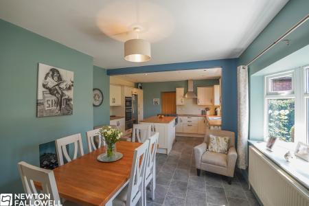 3 bedroom Detached bungalow for sale in Markham Road Askham, Newark, NG22