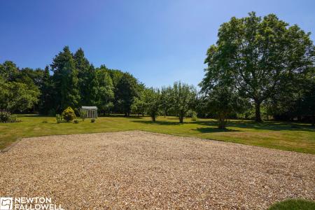 3 bedroom Detached bungalow for sale in Markham Road Askham, Newark, NG22