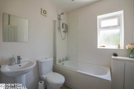3 bedroom Detached bungalow for sale in Markham Road Askham, Newark, NG22