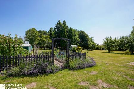 3 bedroom Detached bungalow for sale in Markham Road Askham, Newark, NG22