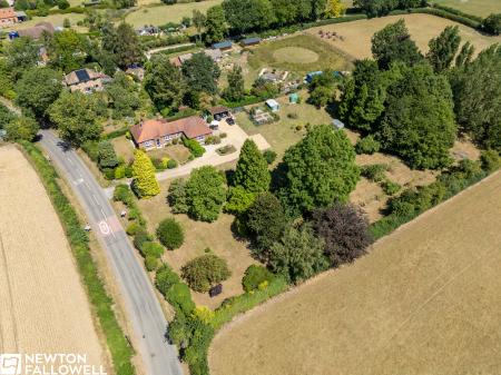 3 bedroom Detached bungalow for sale in Markham Road Askham, Newark, NG22
