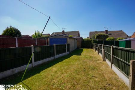 2 bedroom Semi-detached house for sale in Merton Avenue, Retford, DN22