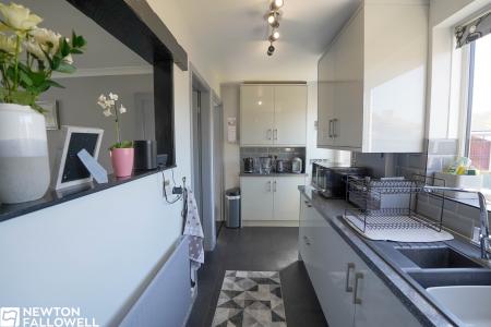 2 bedroom Semi-detached house for sale in Merton Avenue, Retford, DN22