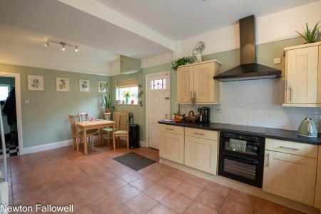 3 bedroom Detached house for sale in North Road, Retford, DN22
