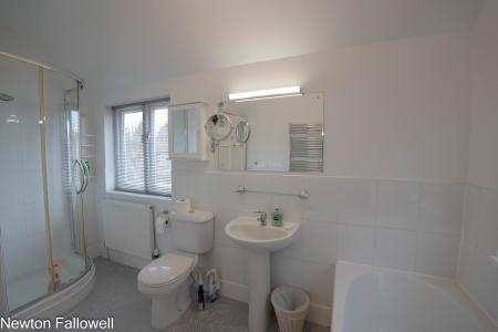 3 bedroom Detached house for sale in North Road, Retford, DN22