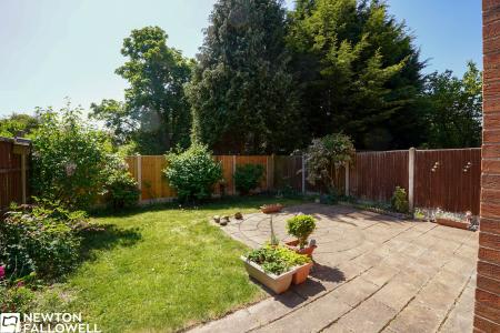 3 bedroom Semi-detached house for sale in Poulter View, Retford, DN22
