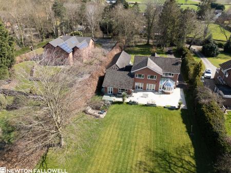 5 bedroom Detached house for sale in Rectory Walk, Gamston, DN22