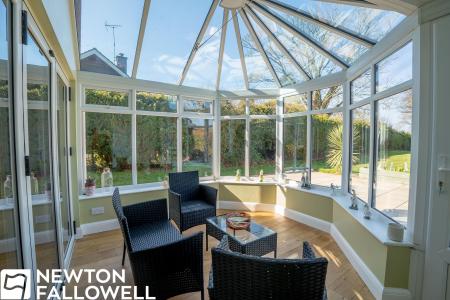 5 bedroom Detached house for sale in Rectory Walk, Gamston, DN22