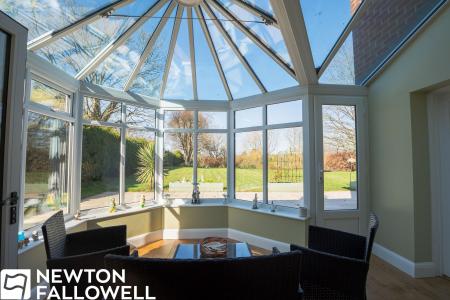 5 bedroom Detached house for sale in Rectory Walk, Gamston, DN22