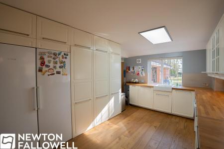 5 bedroom Detached house for sale in Rectory Walk, Gamston, DN22