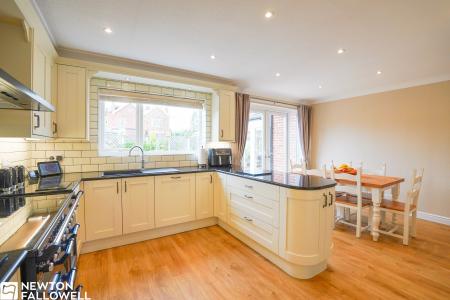 4 bedroom Detached house for sale in Rutland Road, Retford, DN22