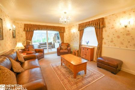 4 bedroom Detached house for sale in Rutland Road, Retford, DN22