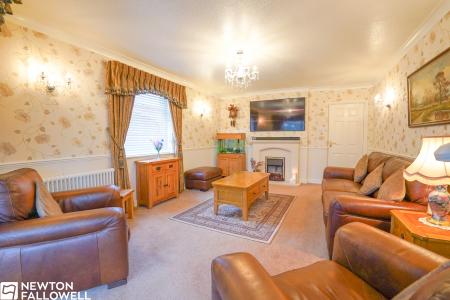 4 bedroom Detached house for sale in Rutland Road, Retford, DN22