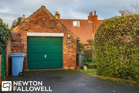 3 bedroom Cottage for sale in Sheffield Road, Blyth, S81