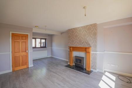 3 bedroom Semi-detached house for sale in Simon Close, Woodbeck, DN22