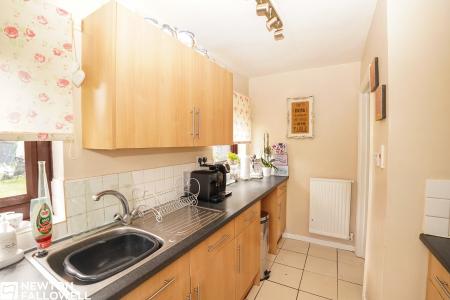 3 bedroom Semi-detached house for sale in Simon Close, Woodbeck, DN22