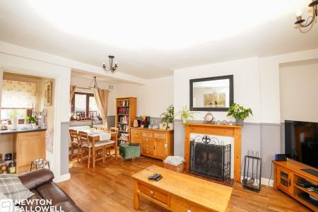 3 bedroom Semi-detached house for sale in Simon Close, Woodbeck, DN22