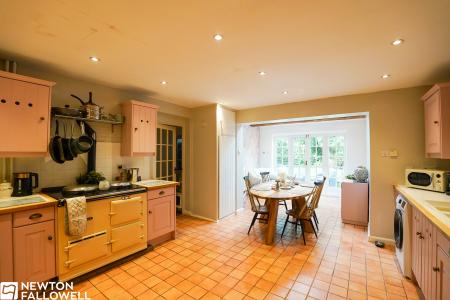 4 bedroom Detached house for sale in Sutton Lane, Sutton cum Lound, DN22