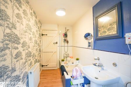 4 bedroom Detached house for sale in Sutton Lane, Sutton cum Lound, DN22