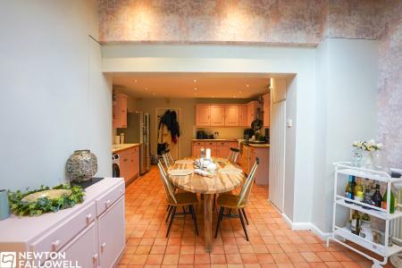 4 bedroom Detached house for sale in Sutton Lane, Sutton cum Lound, DN22