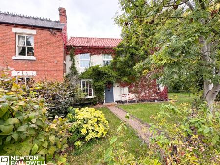 4 bedroom Detached house for sale in Sutton Lane, Sutton cum Lound, DN22